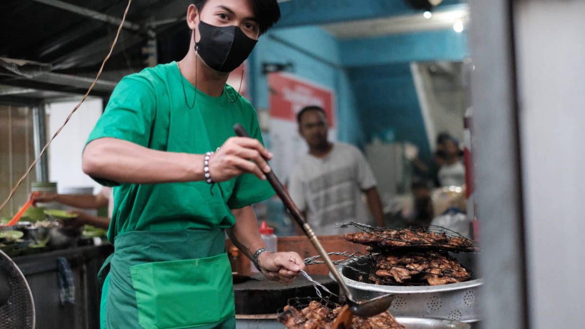 Ayam Gurih yang Menyatu dengan Budaya Lokal di Jantung Cilacap